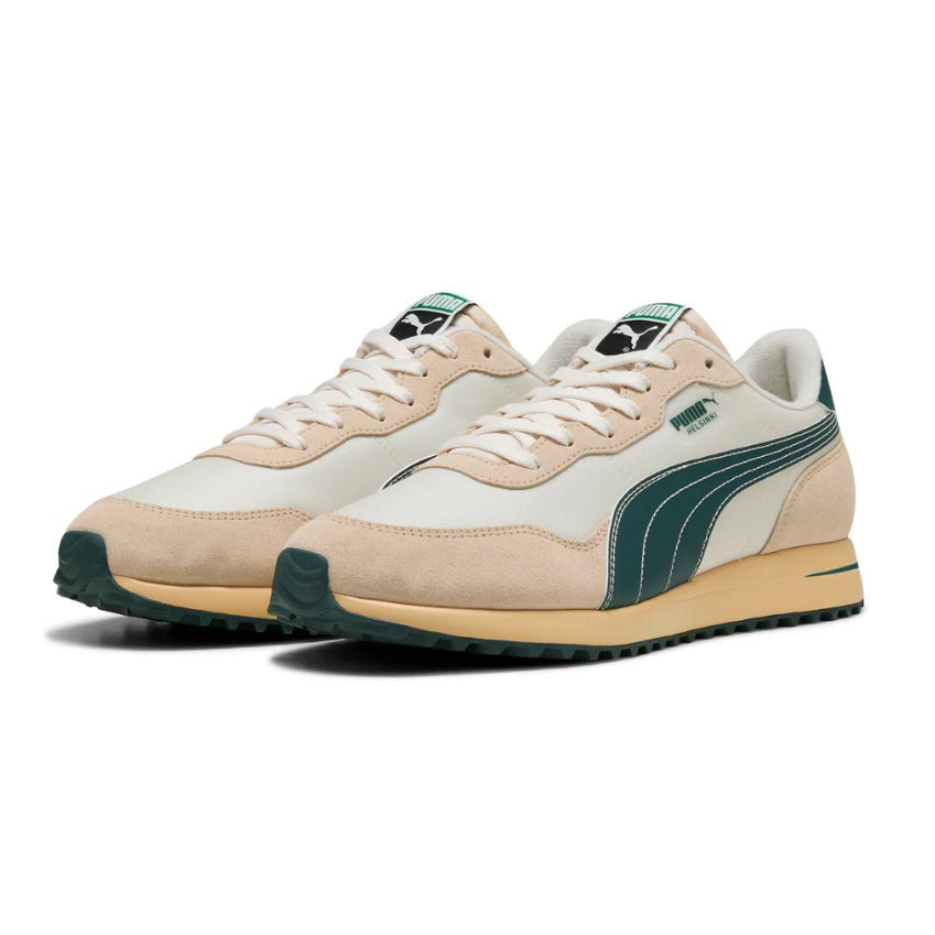 Puma Helsinki G Spikeless Golfschuhe - Frosted Elfenbein/grüne Gelände/Lichtstroh