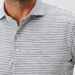 Johnnie-O Performance Featherweight Polo – Seymour Stripe – Marineblau