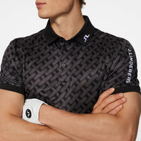 J.Lindeberg Tour Tech regelmäßig Fit Print Golf Polo Shirt - Tour Geo Tonal Black