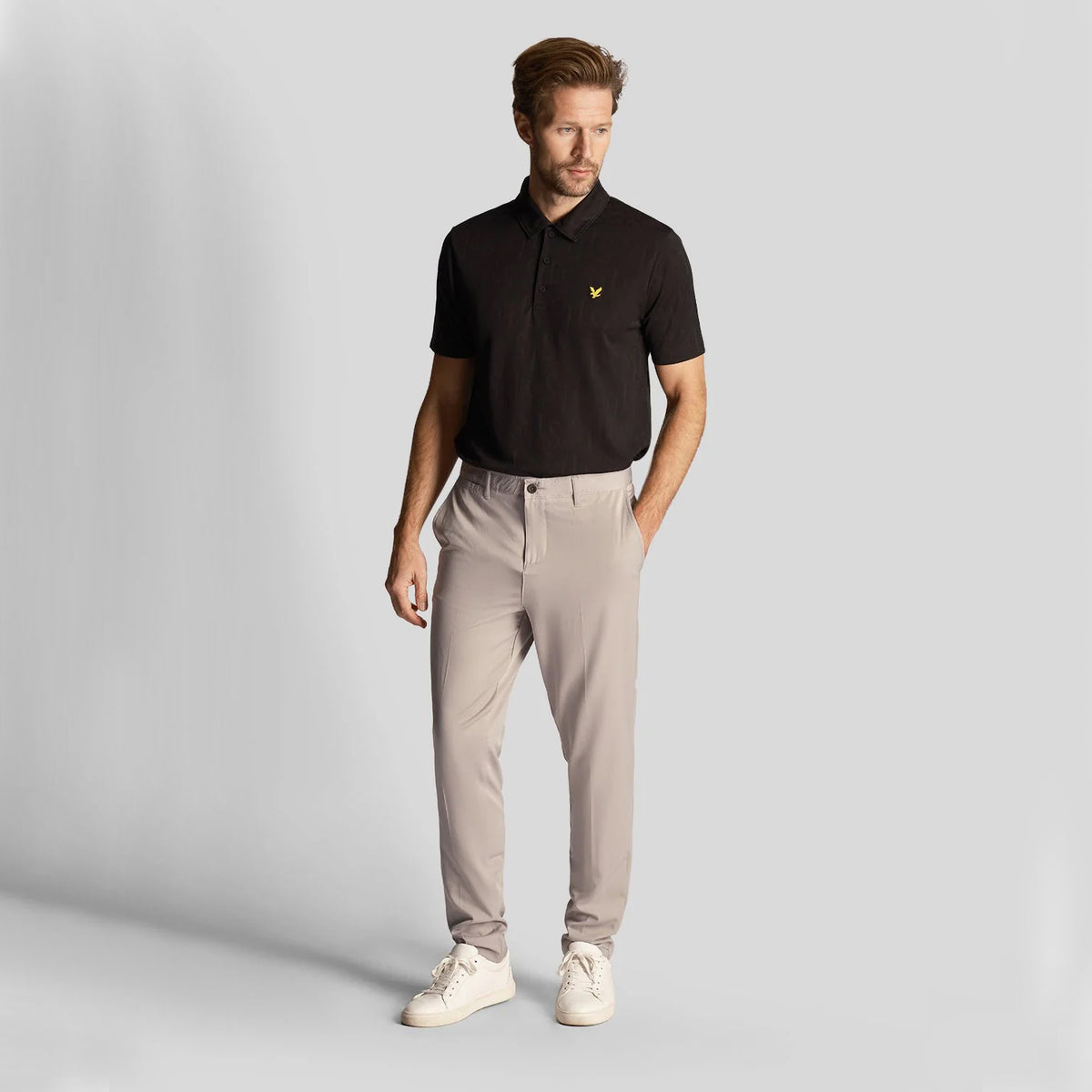 Lyle & Scott Monogramm Jacquard Golf Polo -Hemd - Jet Black