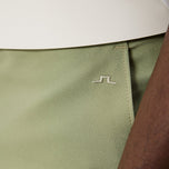 J. Lindeberg Jomle Golf Shorts - Ölgrün